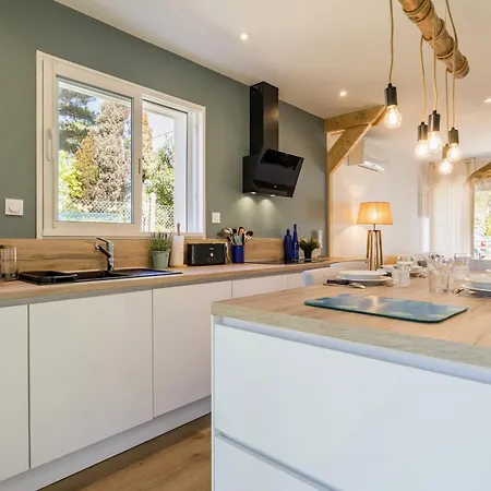 Maison Rénovée 2023 à 300m De La Avec Terrasse, Jardin Clos, Clim Et Wifi - Fr-1-306-1270