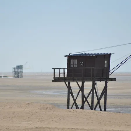 Hébergement de vacances Maison Rénovée 2023 à 300m De La Avec Terrasse, Jardin Clos, Clim Et Wifi - Fr-1-306-1270 *