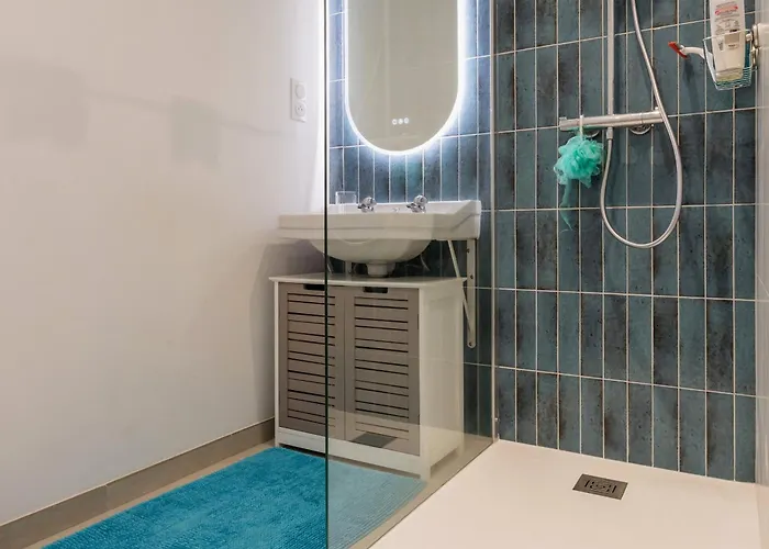 Casa de Férias Maison Rénovée 2023 à 300m De La Avec Terrasse, Jardin Clos, Clim Et Wifi - Fr-1-306-1270